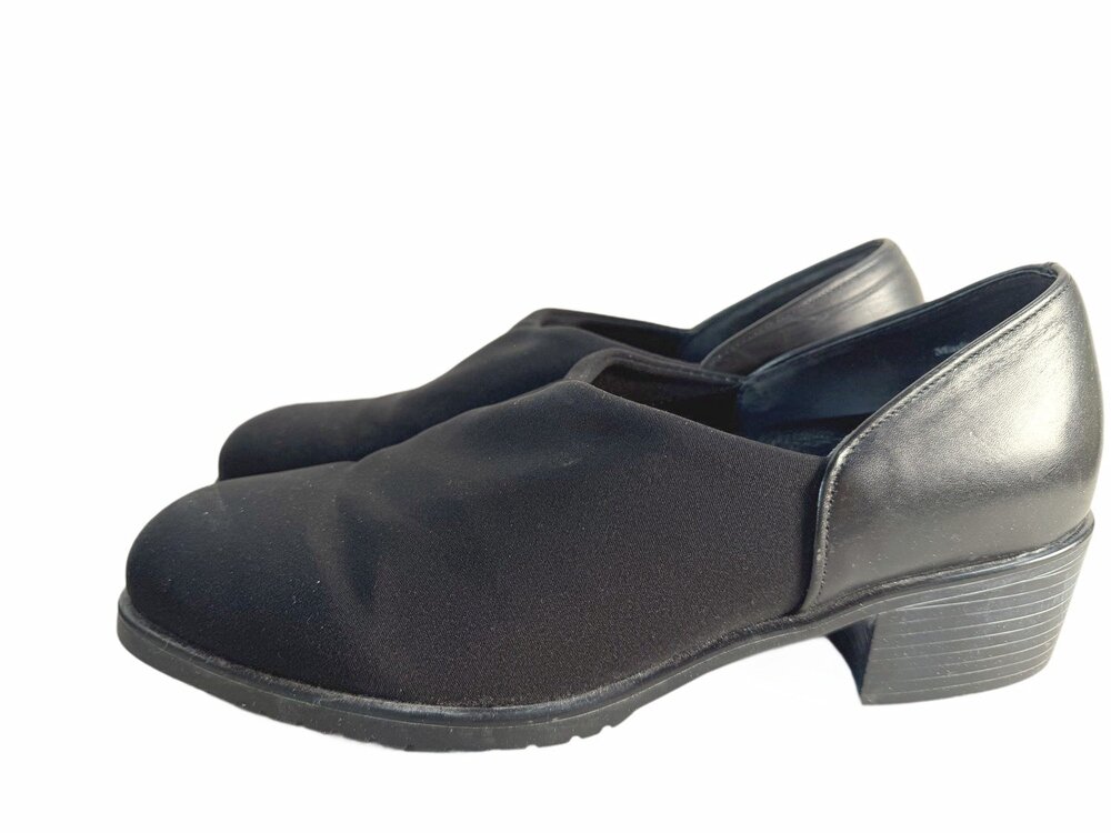 Munro American Strand Womens Slip-on Comfort Shoes US 8 Black Stretch Size 8
